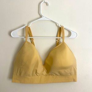 Athleta embrace bra
